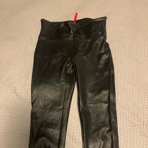 Spanx faux leather cropped leggings